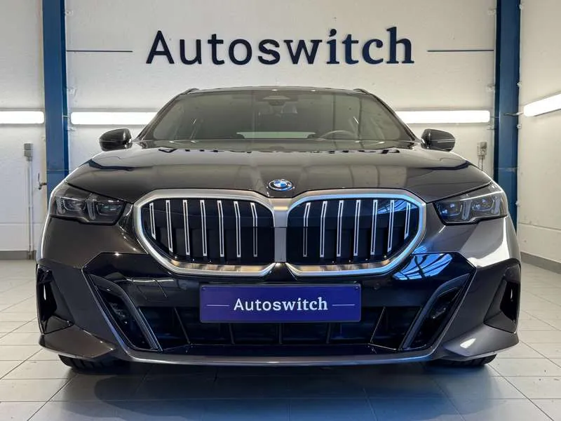 BMW 530 e xDrive Touring - M Sport/Driv.Ass.+/B&W/Trekhaak Image 2