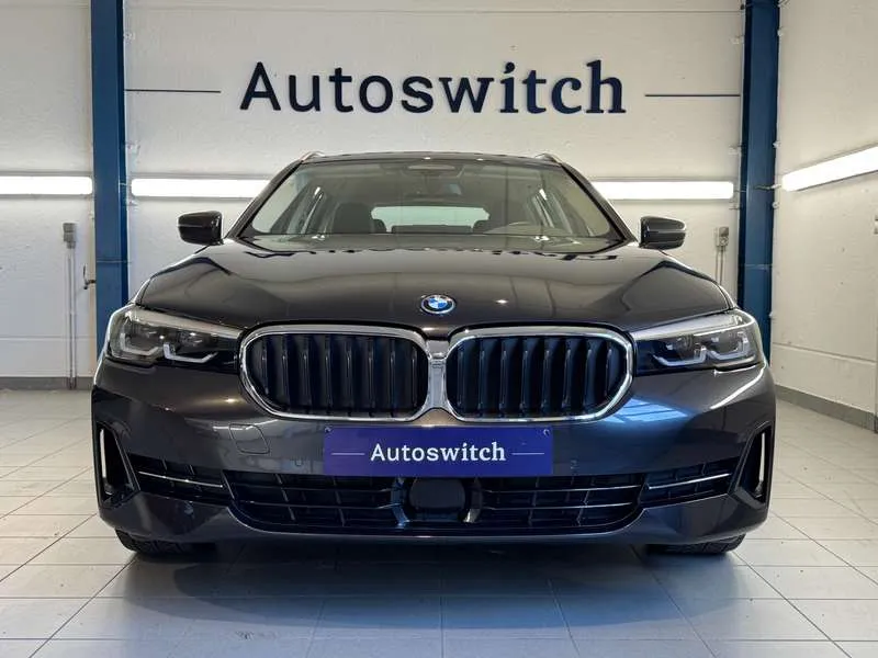 BMW 530 e Touring -Facelift- Act.Cruise/Trekhk/Zetelverw./ Image 2