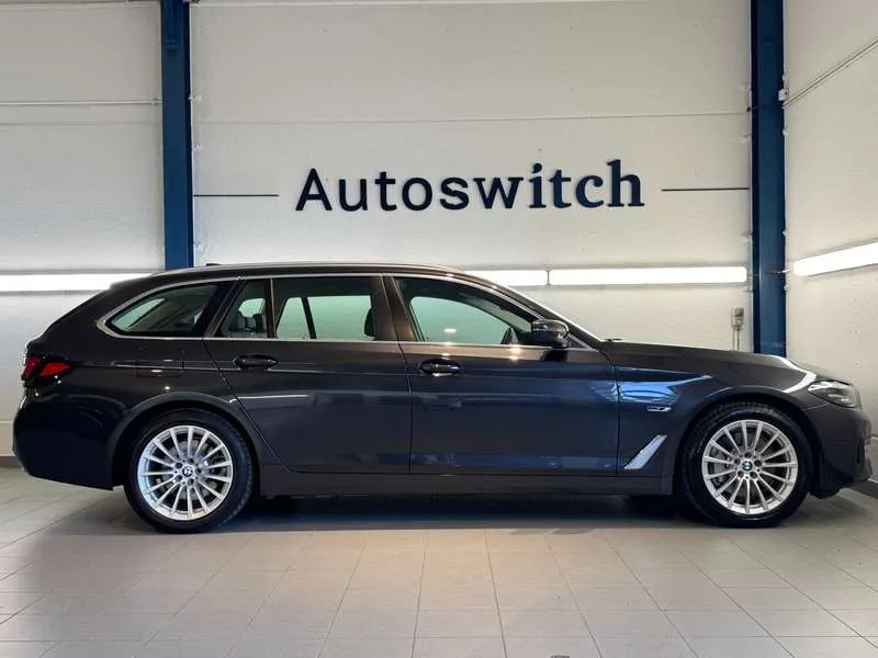 BMW 530 e Touring -Facelift- Act.Cruise/Trekhk/Zetelverw./ Image 5